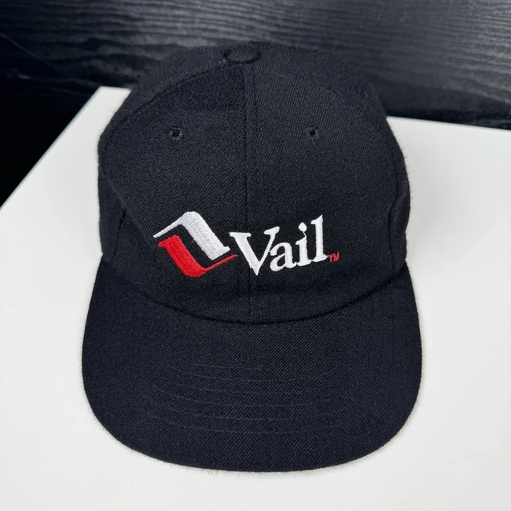 Vintage 90s VAIL Snapback Hat Black Colorado Ski Skiing - 100% Wool